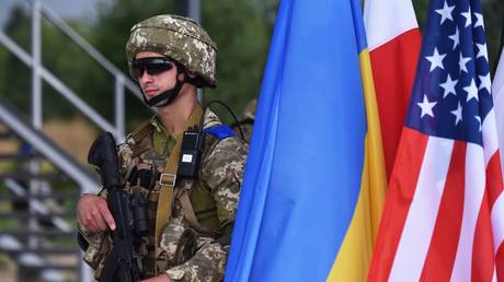 A serviceman is seen during the Three Swords-2021 military drills, at the Yavorovsky training ground, in the Lviv region, Ukraine. © Sputnik / Stringer