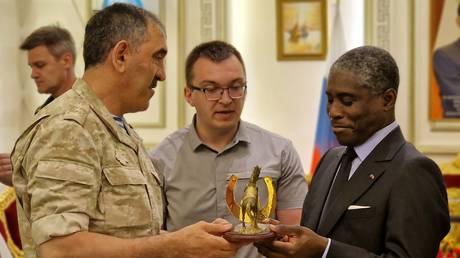 Vice President of Equatorial Guinea Teodoro Nguema Obiang Mangue has met with Russian Deputy Defence Minister Yunus-Bek Yevkurov