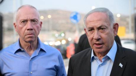 Israeli Prime Minister Benjamin Netanyahu (R) and Israeli Defense Minister Yoav Gallant (L) / Amos Ben-Gershom (GPO) / Anadolu Agency