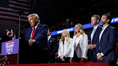 Donald Trump and his children (L-R) Tiffany Trump, daughter-in-law and RNC Co-chair Lara Trump, Eric Trump and Donald Trump Jr.