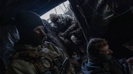 FILE PHOTO. Ukrainian soldiers