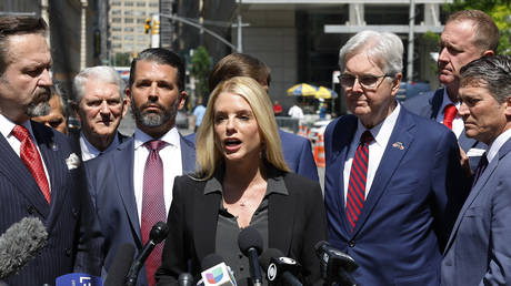 FILE PHOTO: Former Florida Attorney General Pam Bondi speaks during a press conference in New York City. May 21, 2024