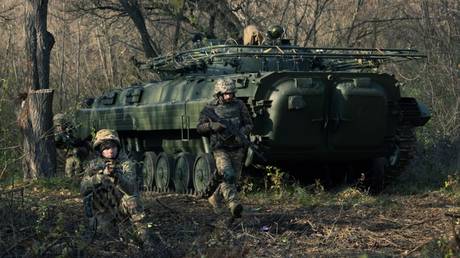 Soldiers of Ukraine’s 141st Separate Infantry Brigade on November 20, 2024 on the front line near Zaporozhye.