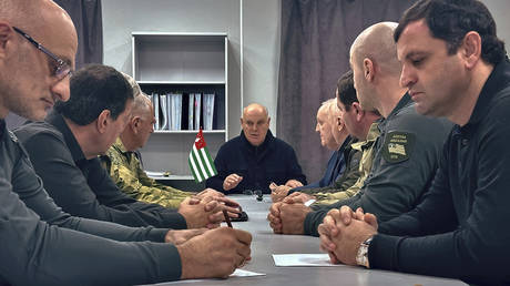 Abkhaz President Aslan Bzhania chairing a Security Council meeting on November 18, 2024