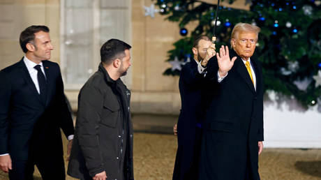 French President Emmanuel Macron, US President-elect Donald Trump and Ukrainian leader Vladimir Zelensky outside the Elysee Palace in Paris, France, December 7, 2024.