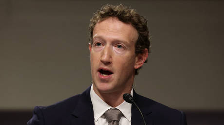 FILE PHOTO: Meta CEO Mark Zuckerberg